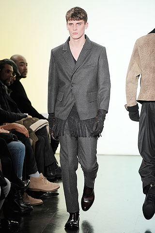 Yves Saint Laurent / - 2010-2011